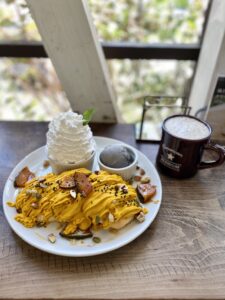 カフェブルー本店 札幌 インスタで人気のパンケーキメニューを提供 おにやんグルメ